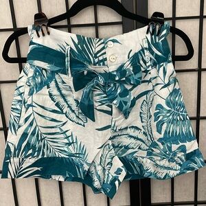 Woman short pants 100% Linen